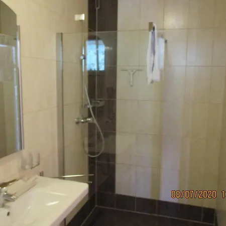 Gaestehaus Zur Schoenen Aussicht Pensjonat 3*